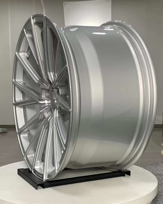 چرخ های آهنگری Vossen HF-4T صیقلی نقره ای برای آئودی RS4 A6