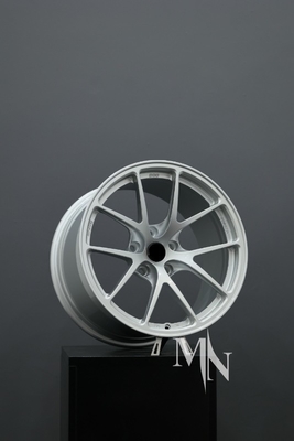 چرخ های اصلاح شده BBS RI D برای BMW F10 M5