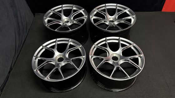 چرخ‌های نقره‌ای الماسی BBS FI R Centerlock برای پورشه 911 991 992 GT3 GT3RS