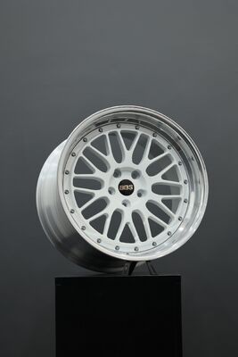 BBS LM Gloss White برای تویوتا A90 A91 GR Supra